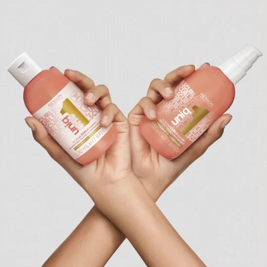 Revlon Uniq One All-in-One Curls Treatment 230ml - Image 2