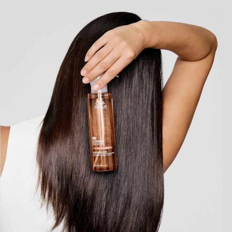 Wella Professionals Ultimate Smooth Glass Liquid Layer 185ml - Image 2
